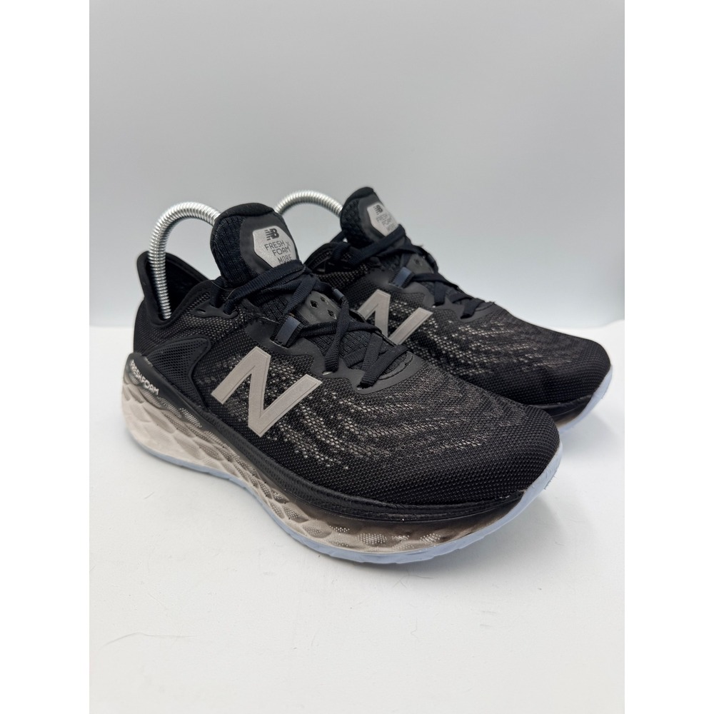 New Balance Fresh Foam More v2 Women's Size‎ 7.5 Black  Running Shoes WMORBK2
